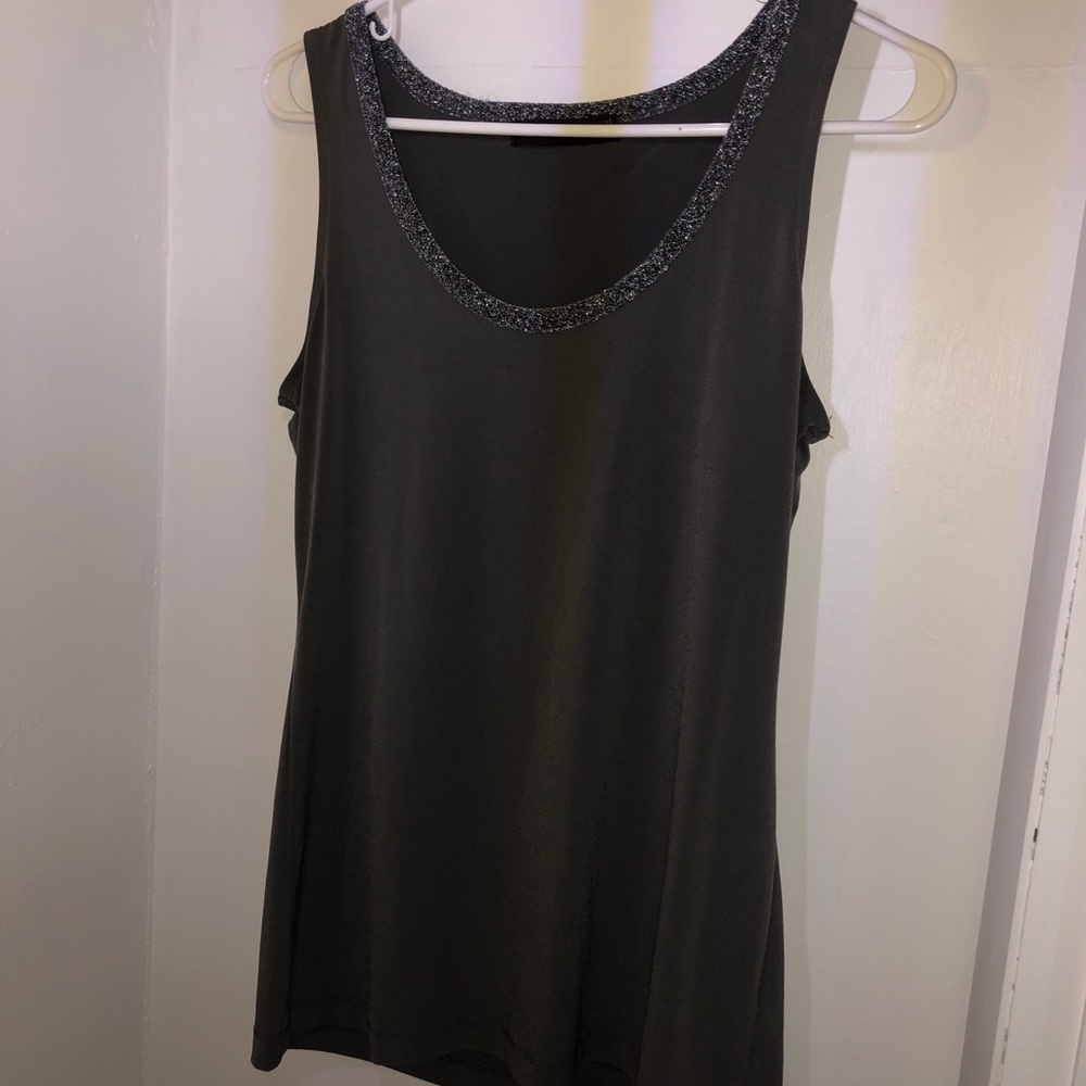 Juniors large grey and sequence tank top